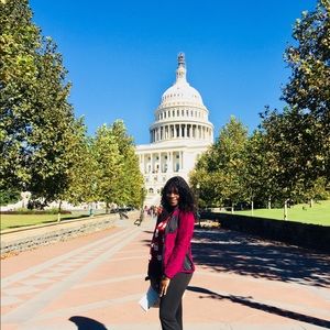 Meet your Posher, Shimika